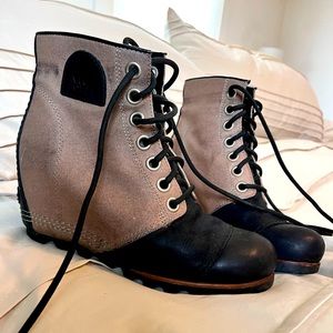 Sorel Black and Tan Wedge Boots